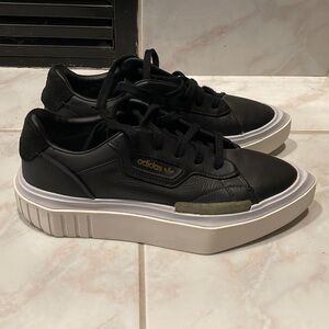 Adidas Originals Hypersleek Women Casual Sneakers Shoes Black White EE8275